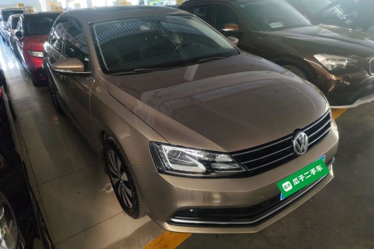 Used Volkswagen Sagitar 2015 230TSI Automatic Luxury Model
