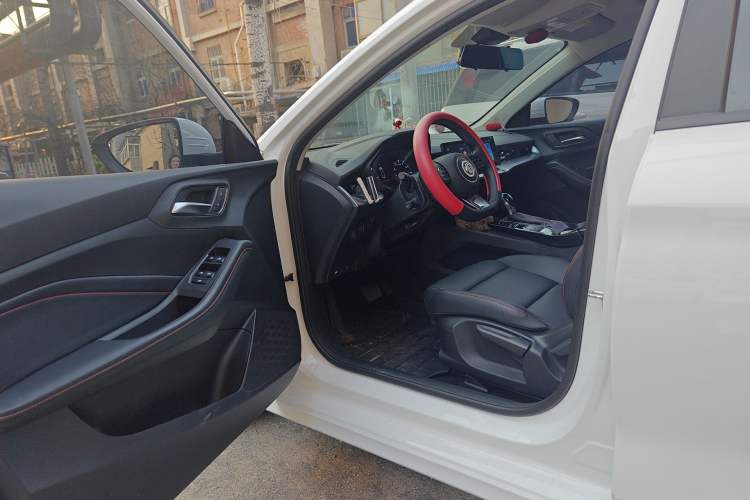 Used MG 5 2023 180 DVVT CVT Luxury Edition
