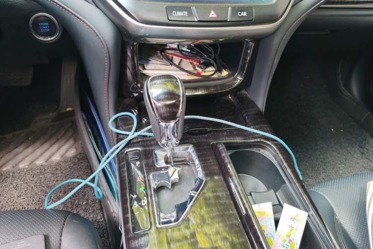 Used Toyota Crown 2015 2.0T Fashion Edition Gear Lever