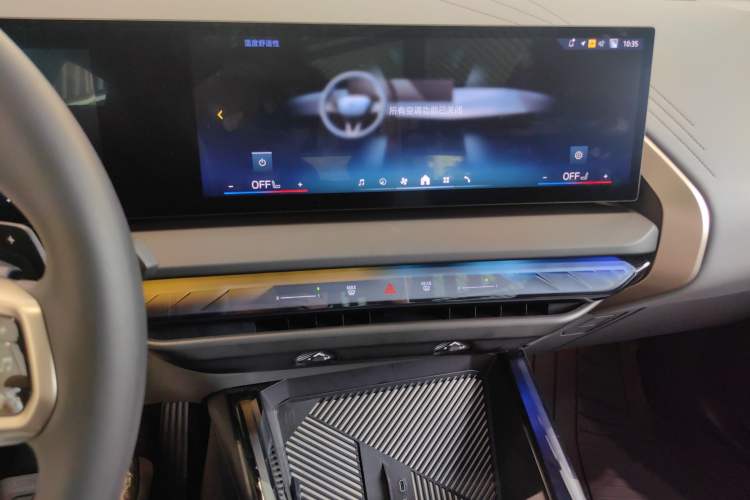 Used BMW X3 2025 Model, xDrive30L Prestige M Sport Night Package Audio And AC Panel