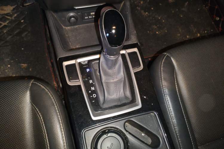 Used Hyundai Mistra 2016 1.8L Automatic Smart GLS Gear Lever