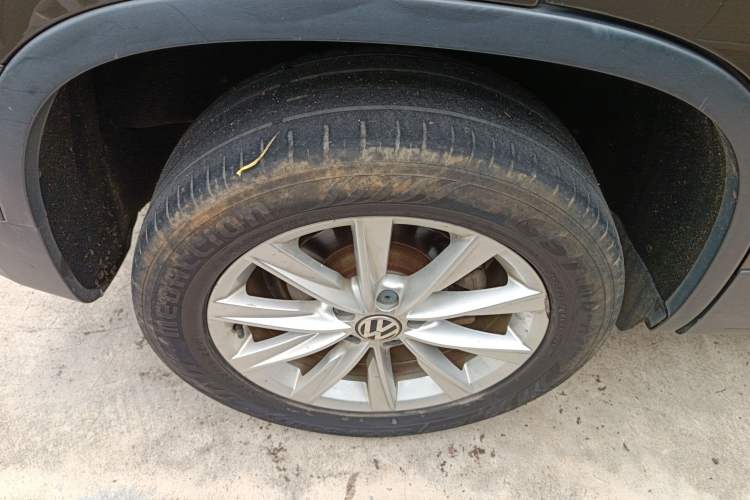 Used Volkswagen Tiguan 2016 280TSI Automatic Two-Wheel-Drive Silk Road Style Edition Exterior 5