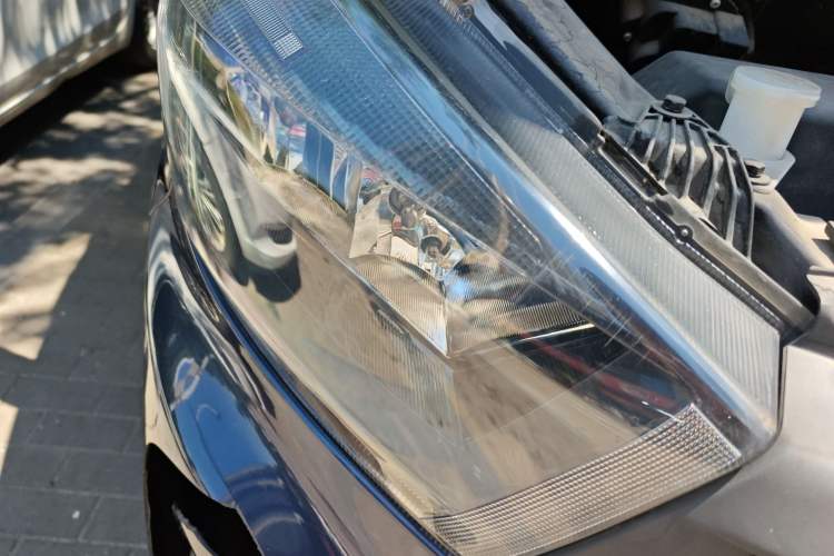 Used Jinbei Gold Hiace 2021 1.5L Passenger Vehicle Engineering Lion 5-Seater
