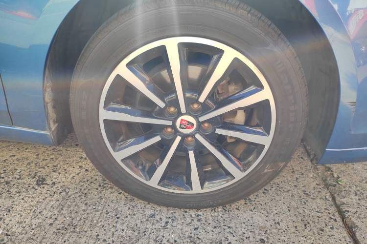 Used Roewe i6 New Energy 2017 45T Hybrid Connective Smart Luxury Edition
