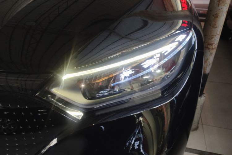 Used Mercedes-Benz EQE SUV 2023 350 4MATIC Luxury Edition Left Front Headlight