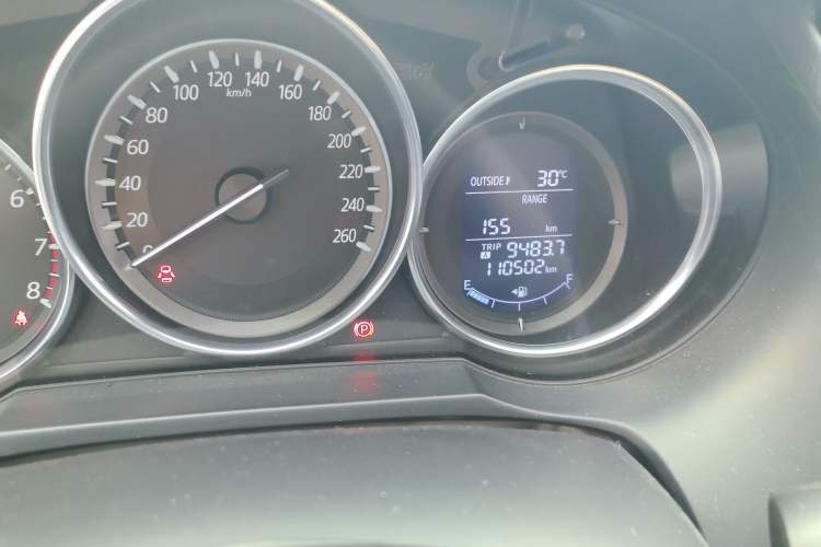 Used Mazda Atenza 2017 2.0L Blue Sky Luxury Edition Odometer Close Up