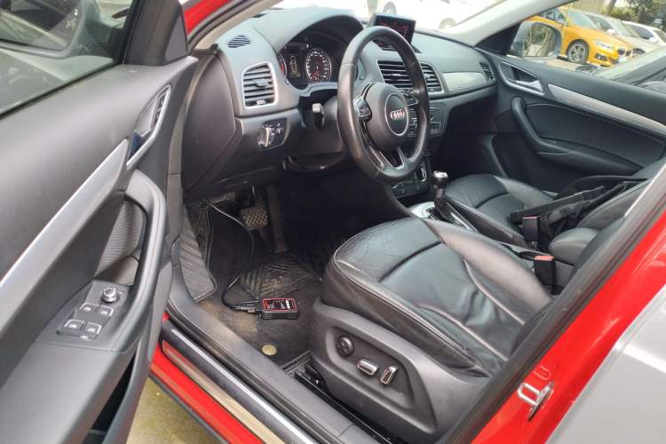 Used Audi Q3 2016 35 TFSI quattro all-wheel-drive style model
