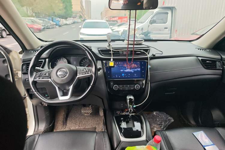 Used Nissan X-Trail 2021 2.0L CVT 2WD XL Premium SmartConnect Deluxe Edition Center Console