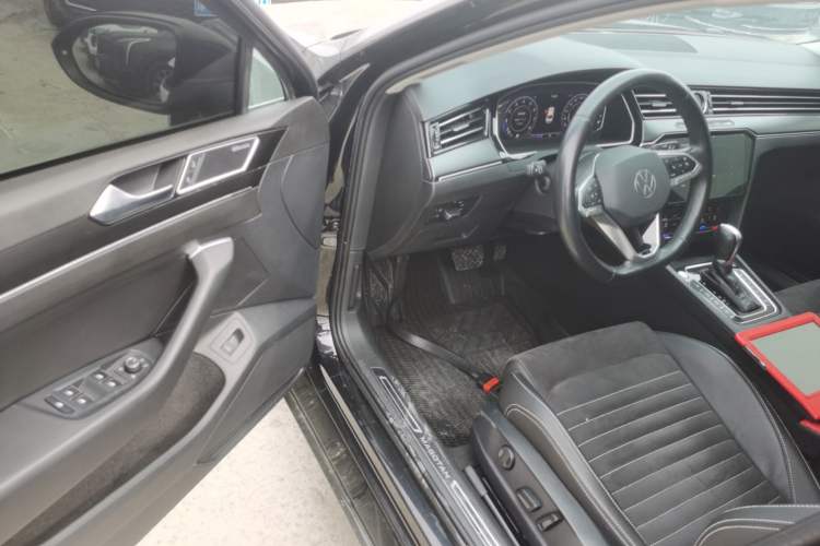 Used Volkswagen Magotan 2020 380TSI DSG Luxury Version Driver Seat