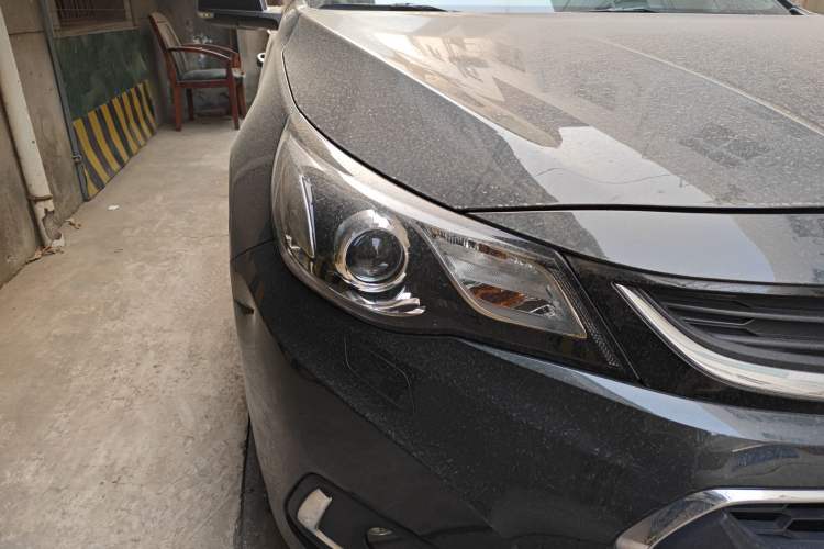 Used Chevrolet Malibu 2018 530T Automatic Luxury Edition Right Front Headlight