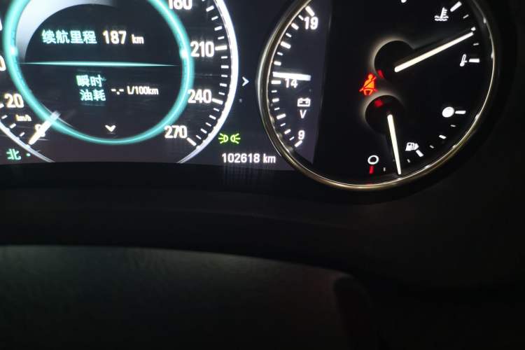 Used Buick Envision 2019 28T 4x4 Luxury Model China VI Standard Odometer Close Up