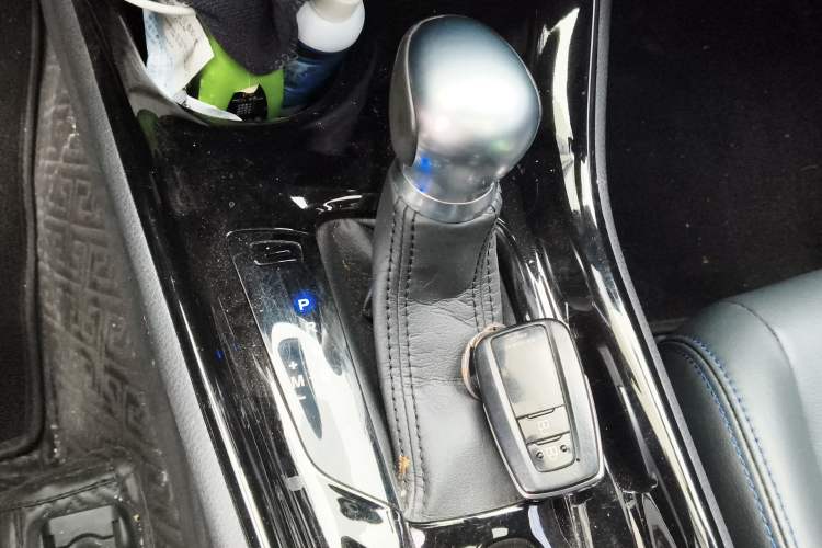 Used Toyota IZOA 2020 2.0L Enjoy Edition Gear Lever