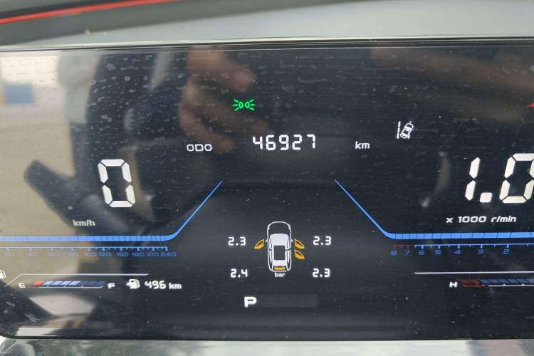 Used CHANGAN OSHAN Z6 2022 Blue Whale 1.5T DCT Luxury Model Odometer Close Up