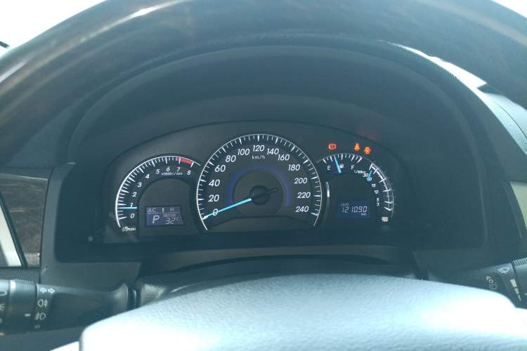 Used Toyota Camry 2015 2.0G Premier Edition
