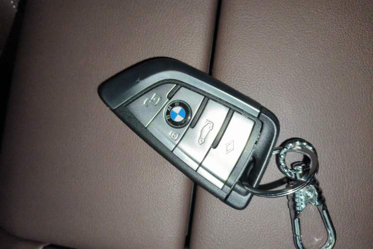 Used BMW X5 2022 Restyled xDrive 40Li Luxury Edition M Sport Package Vehicle Key