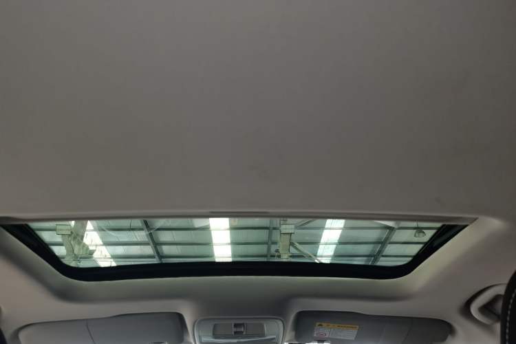 Used Roewe i5 2021 1.5L CVT Platinum Edition