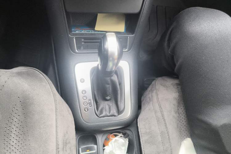 Used Volkswagen Tiguan 2015 1.8TSI Automatic Two-Wheel Drive Trend Edition Gear Lever