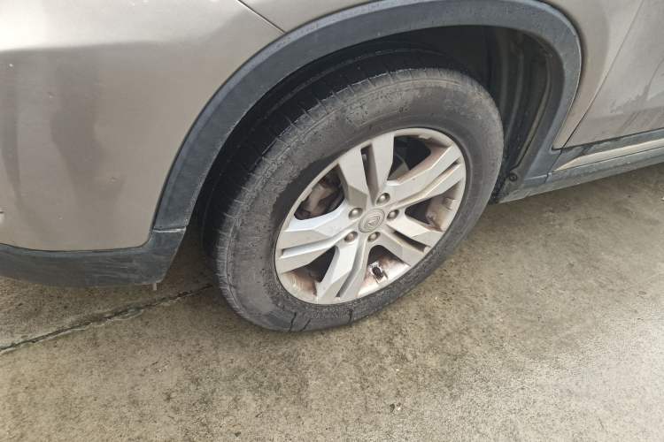 Used CHANGAN CS75 2014 1.8T Automatic Elite Model China IV Standard Left Front Wheel Hub