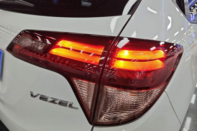 Used Honda Vezel 2017 1.8L CVT Front-Wheel Drive Pioneer Edition
