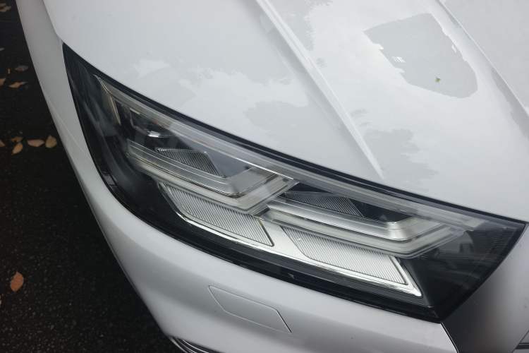 Used Audi Q5L 2020 Updated 40 TFSI Prestige Fashion Edition Right Front Headlight