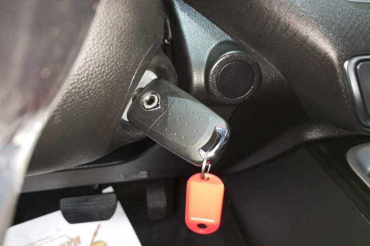 Used Great Wall King Kong Poer 2024 2.0T Automatic 8AT Diesel Two-Wheel-Drive Elite Flatbed