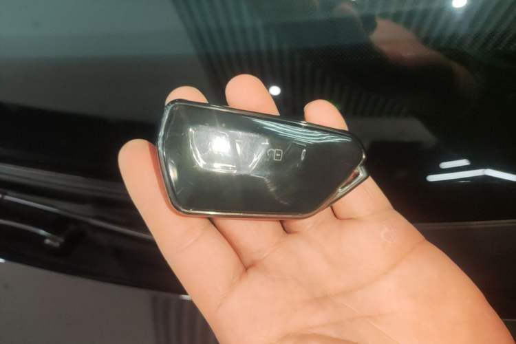 Used Volkswagen Golf 2025 Facelifted II 300TSI R-Line Vehicle Key