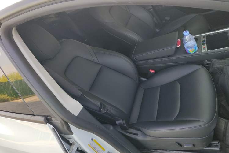 Used Tesla Model Y 2022 Rear-Wheel-Drive Version
