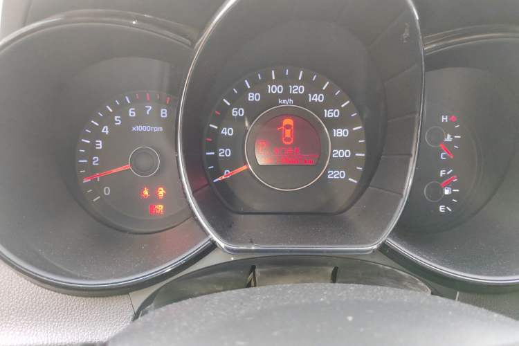 Used Kia K2 2011 Sedan 1.6L Automatic Transmission Premium