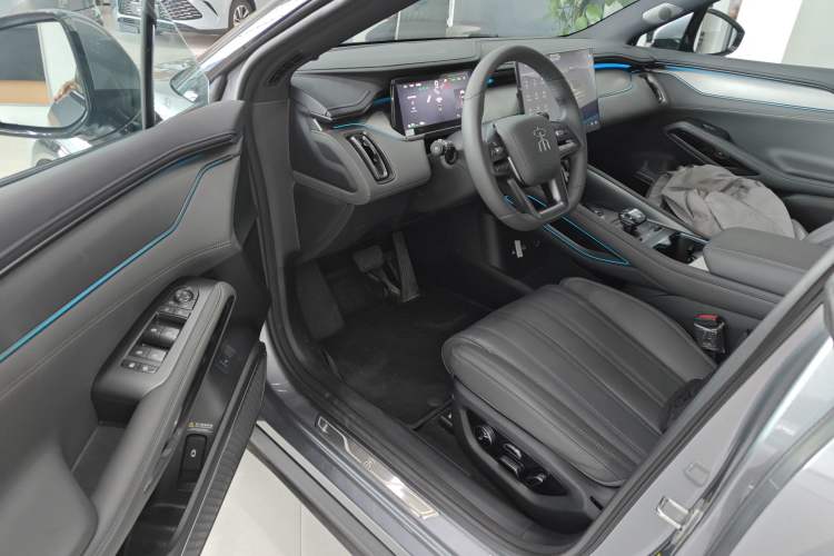 Used BYD Song L EV 2025 Intelligent Driving Version 662 km LiDAR Excellence Edition Driver Seat