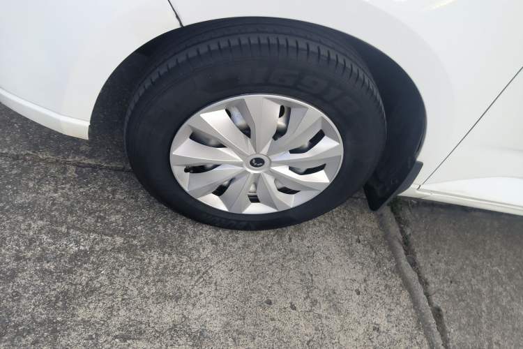 Used Wuling Hongguang PLUS 2020 1.5L Manual Standard Edition 5 Seats Exterior 7