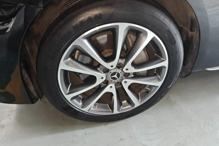 Used Mercedes-Benz E-Class 2019 Restyled E 300 L Luxury Edition
