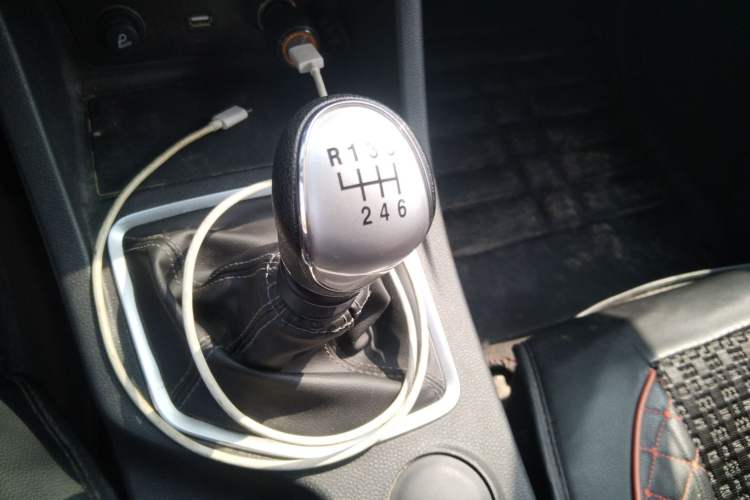 Used Great Wall Wingle 7 2019 2.0T Diesel Two-Wheel Drive Elite Version China VI Standard Big Double Cabin GW4D20M
