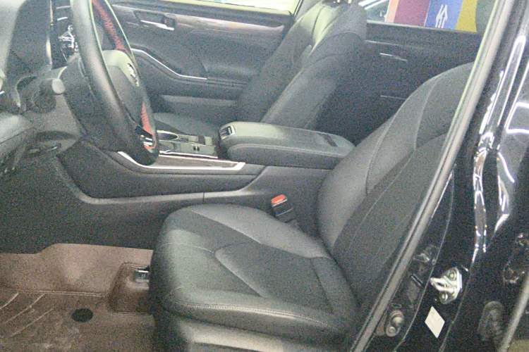 Used Toyota Highlander 2022 Dual-Engine 2.5L Four-Wheel Drive Supreme Edition 7-Seater Left Front Seat