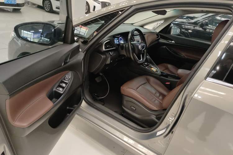 Used Buick GL6 2019 18T 6-Seater Connected Luxury Version China VI Standard