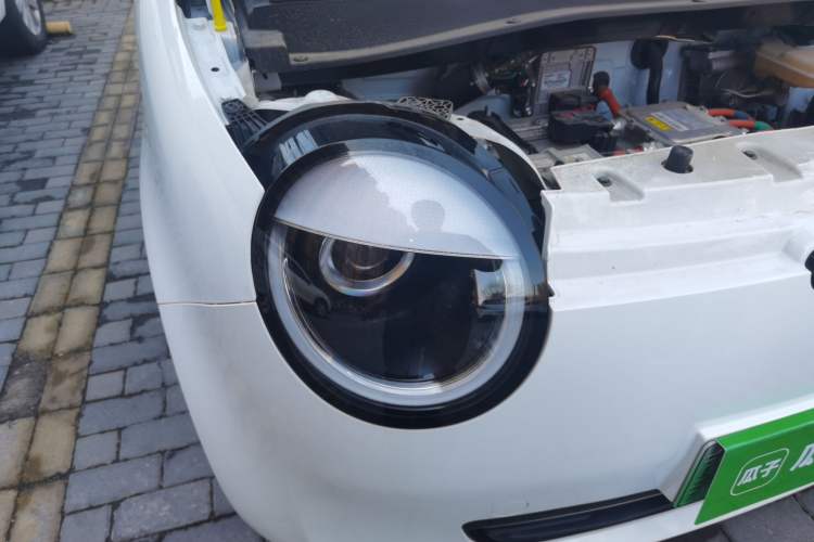 Used CHANGAN NEVO Lumin 2022 155 km – Refreshingly Sweet Edition Right Front Headlight