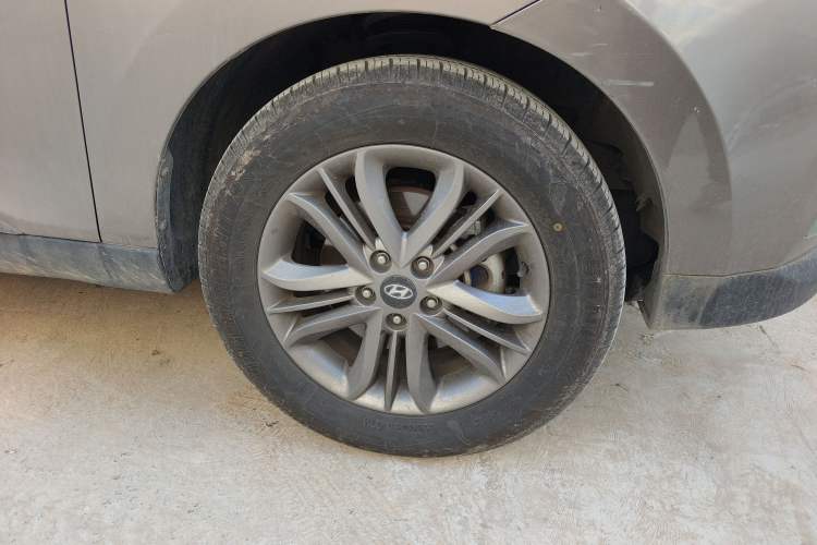Used Hyundai ix35 2015 2.0L Automatic 2WD Smart Type China IV