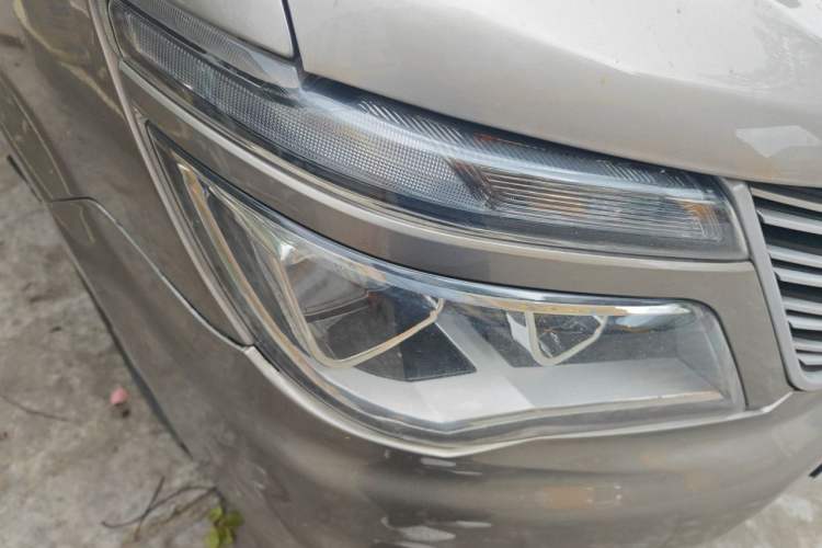 Used FORTHING Lingzhi 2018 M5L 1.6L 7-Seater Luxury Model