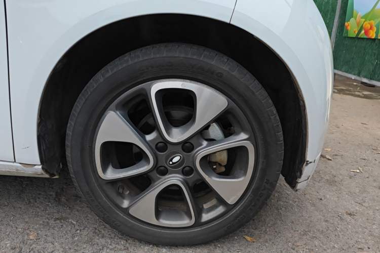 Used ORA White Cat 2022 Upgraded Model 305km Range Luxury Version Lithium-Ion Battery