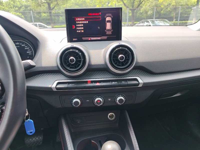Used Audi Q2L 2022 35 TFSI Progressive Dynamic Edition — 14