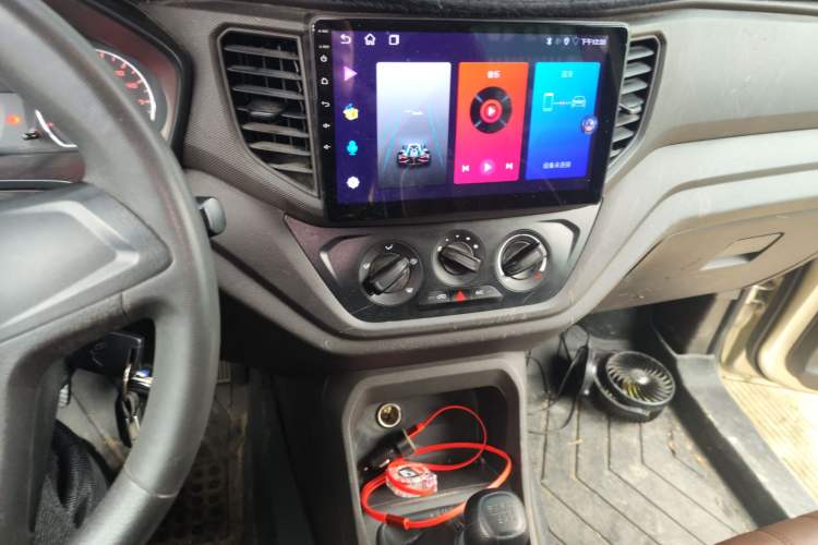 Used Wuling Hongguang V 2022 1.5L Jingqu Version Hydraulic Power Steering LAR Audio And AC Panel