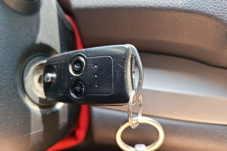 Used Honda CR-V 2012 2.0L two-wheel drive urban version