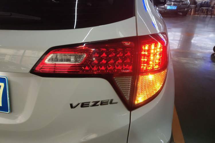 Used Honda Vezel 2020 1.5L CVT Pioneer Edition
