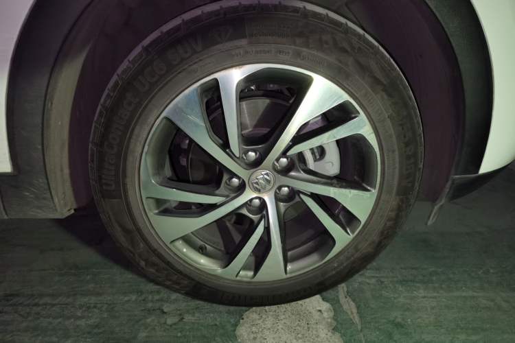 Used Buick Envision 2022 Facelift Encore S 552T Two-Wheel-Drive Luxury Model Right Front Wheel Hub