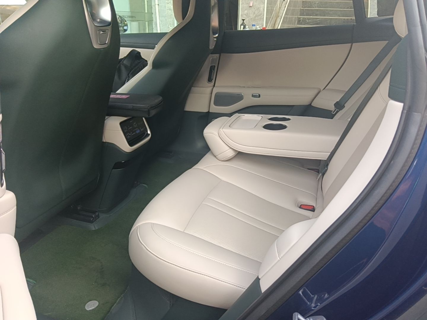 Xiaomi Auto YU7 2025 Ultra-Long Range High-Performance All-Wheel-Drive Max Edition — снимка 20