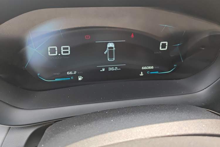 Used Baojun RC-5 2020 1.5L Manual Zhiyao Elite Edition Odometer Close Up