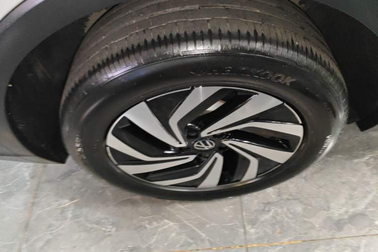 Used Volkswagen Tiguan L 2023 330TSI Automatic Two-Wheel Drive Smart Edition
