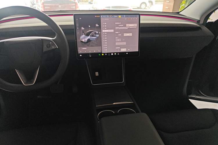 Used Tesla Model Y 2025 Rear-Wheel-Drive Version
