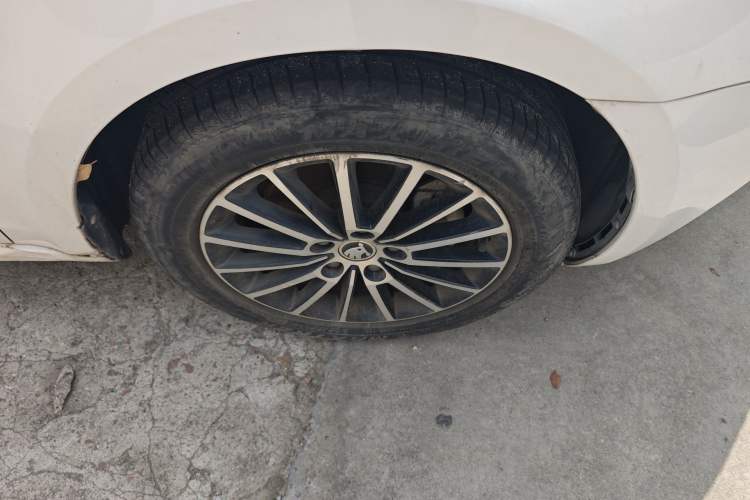 Used Skoda Octavia 2019 1.5L Automatic Smart Drive Luxury Edition China VI Standard