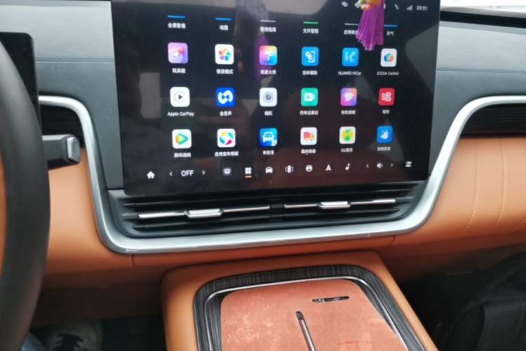 Used Dongfeng eπ eπ008 2025 210 Ultra Range-Extended Version 5 Seats Audio And AC Panel