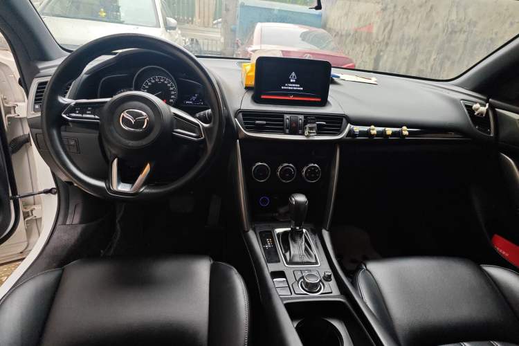 Used Mazda CX-4 2018 2.0L Automatic Two-Wheel Drive Blue Sky Dynamic Version China V Standard